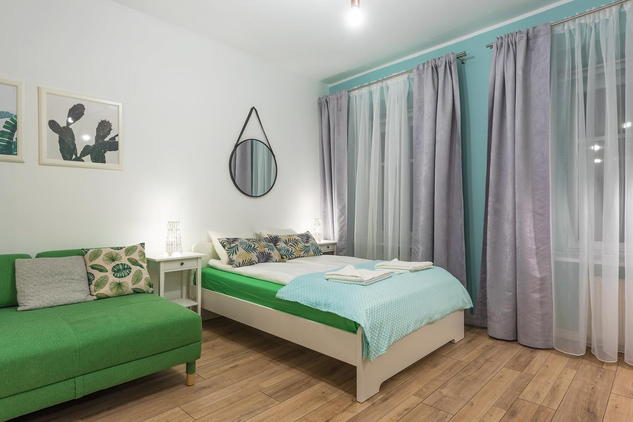 Around Market Square Apartments Cracovia Esterno foto